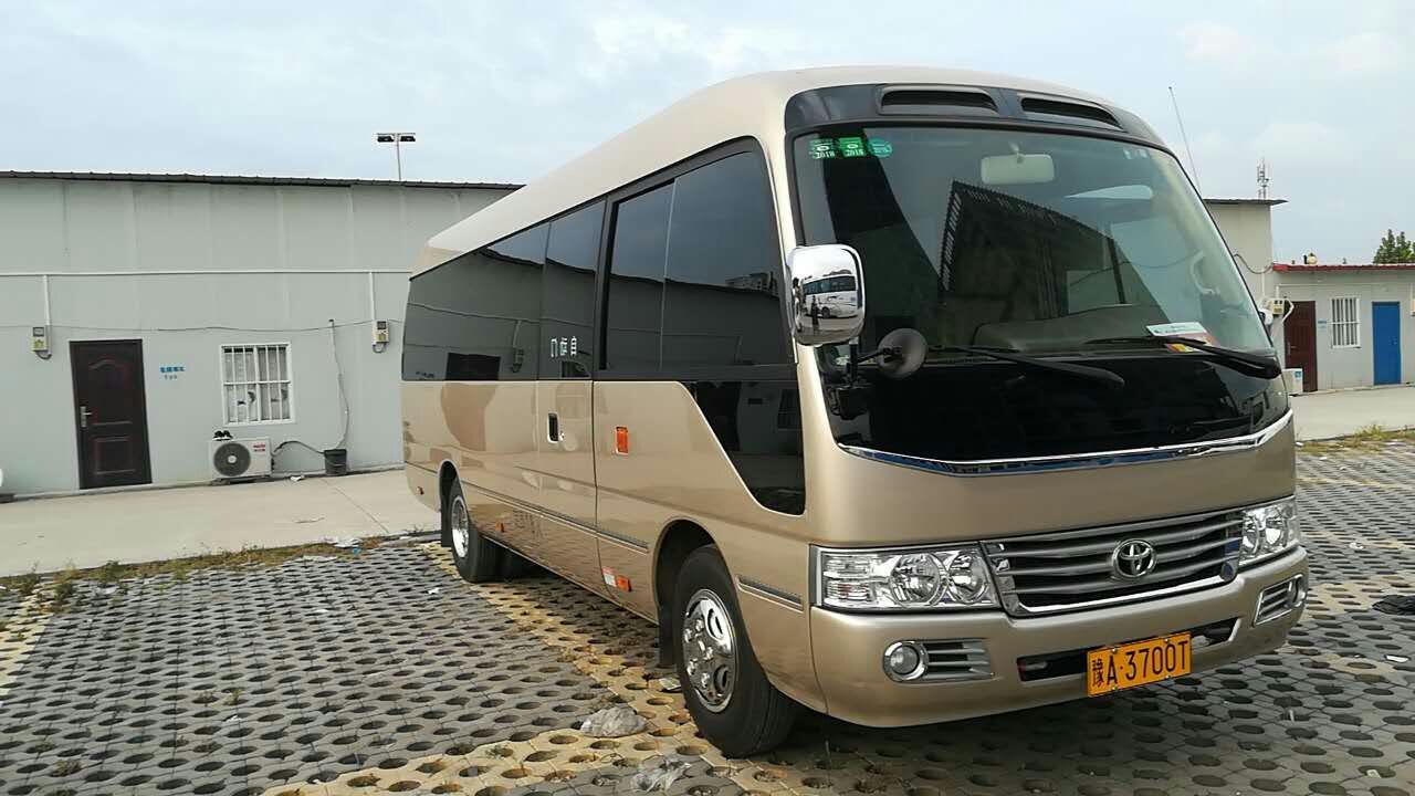 鄭州大巴車租賃，鄭州50人大巴租一天多少錢？